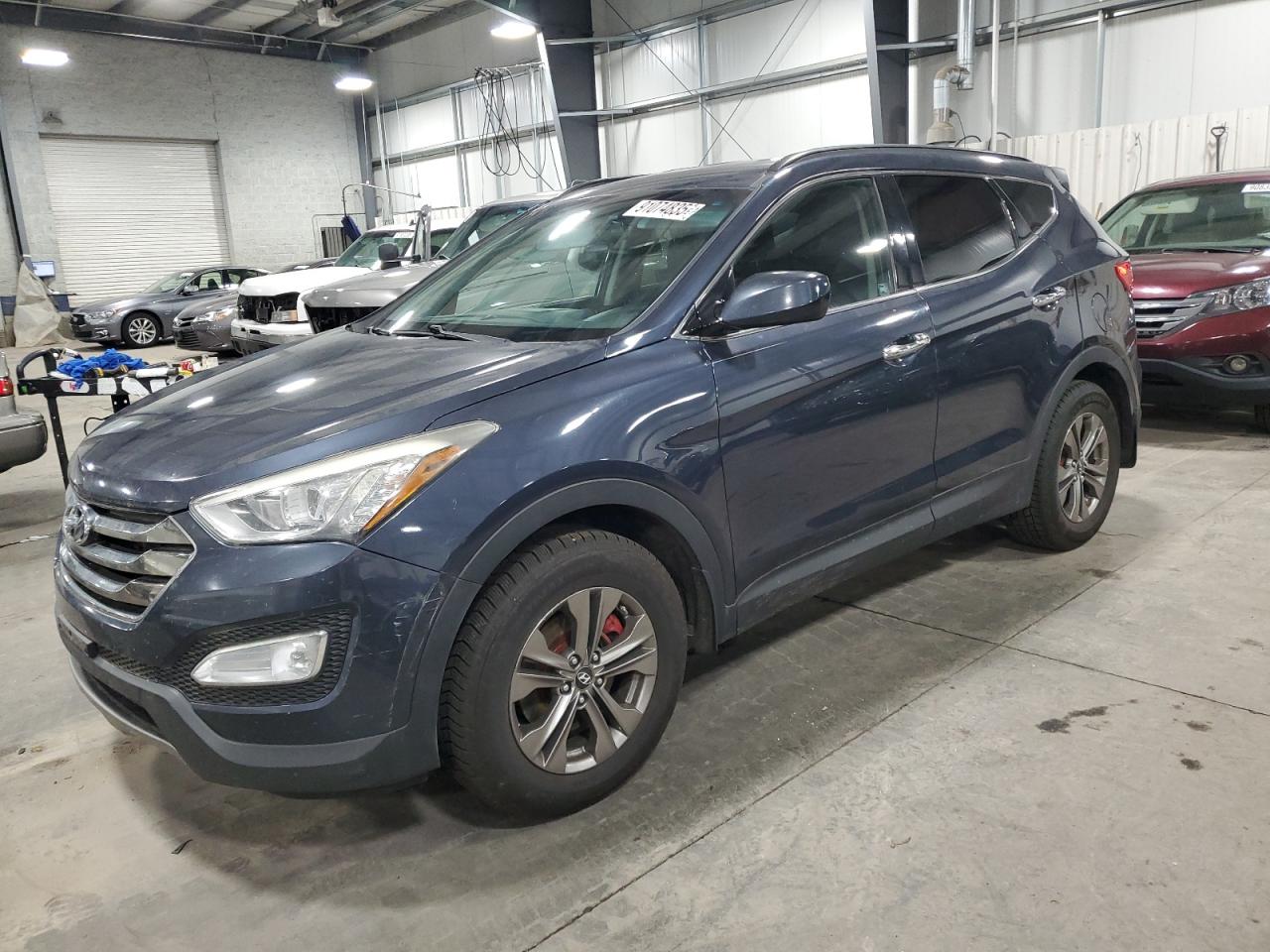 Hyundai SANTA FE Image 1