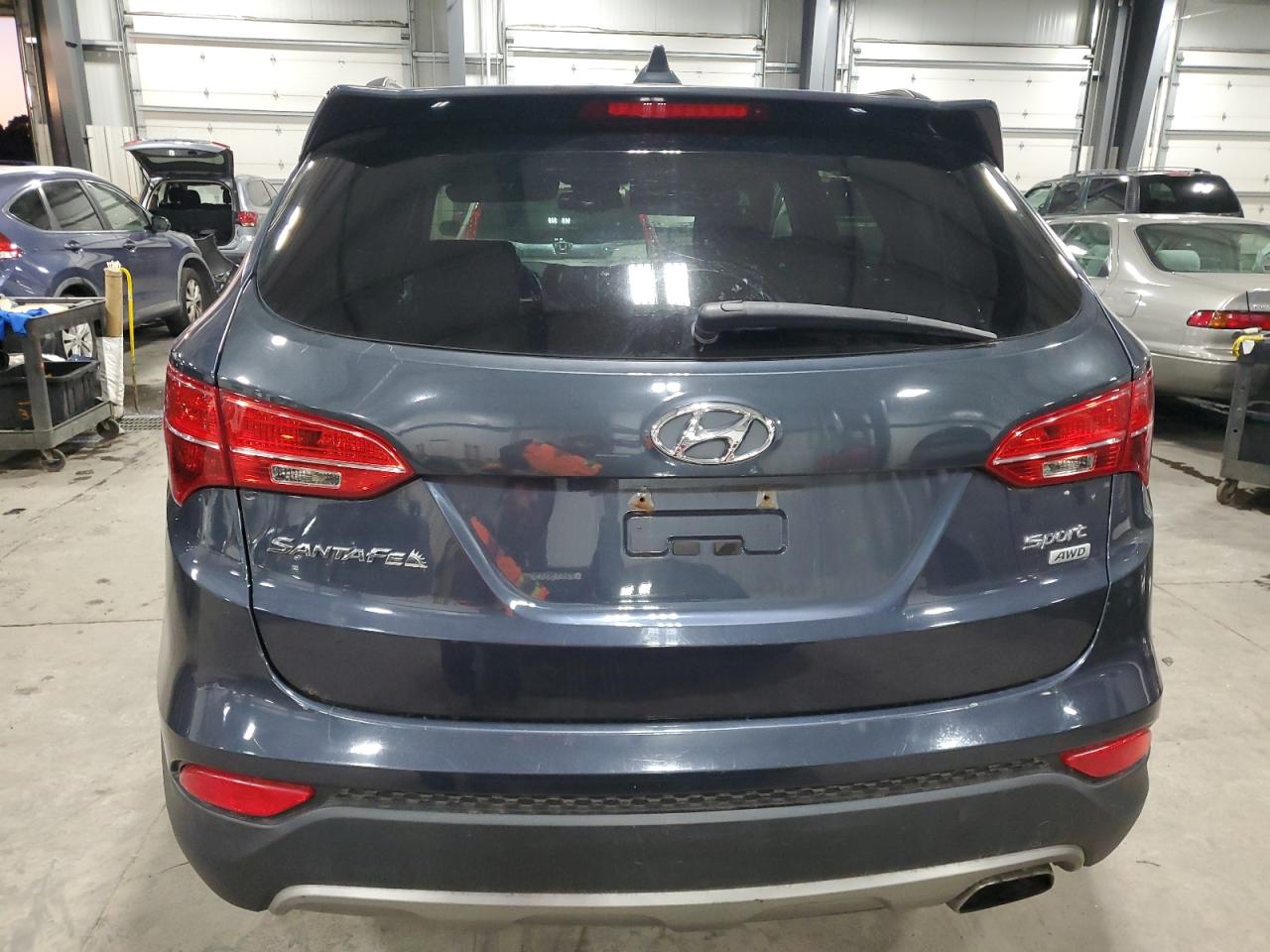 Hyundai SANTA FE Image 13