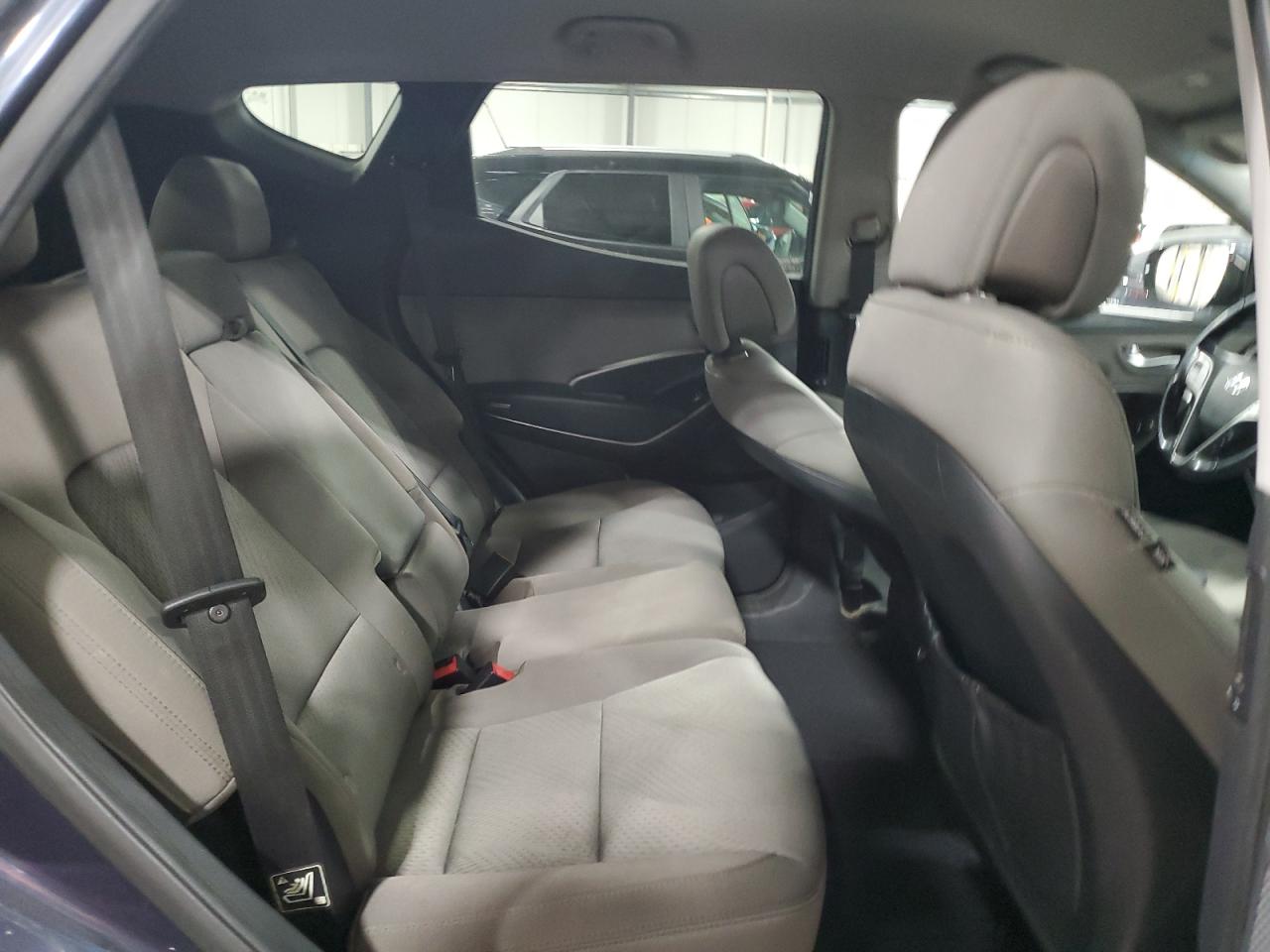 Hyundai SANTA FE Image 8