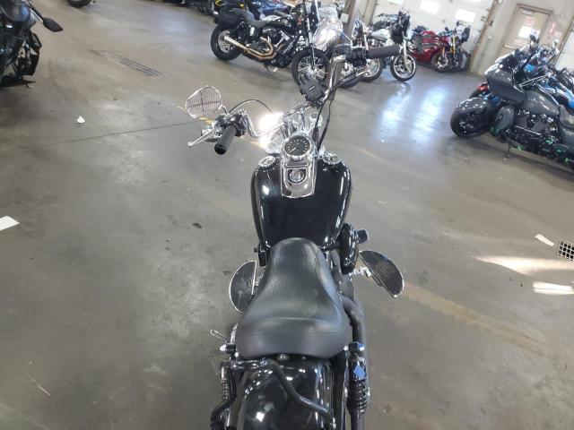 Harley-Davidson Fx Dyna Fat Bob Image 5