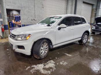 Salvage Volkswagen Touareg