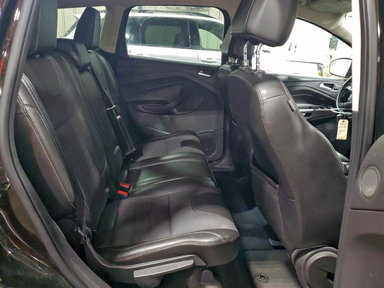 Ford Escape Titanium Image 13