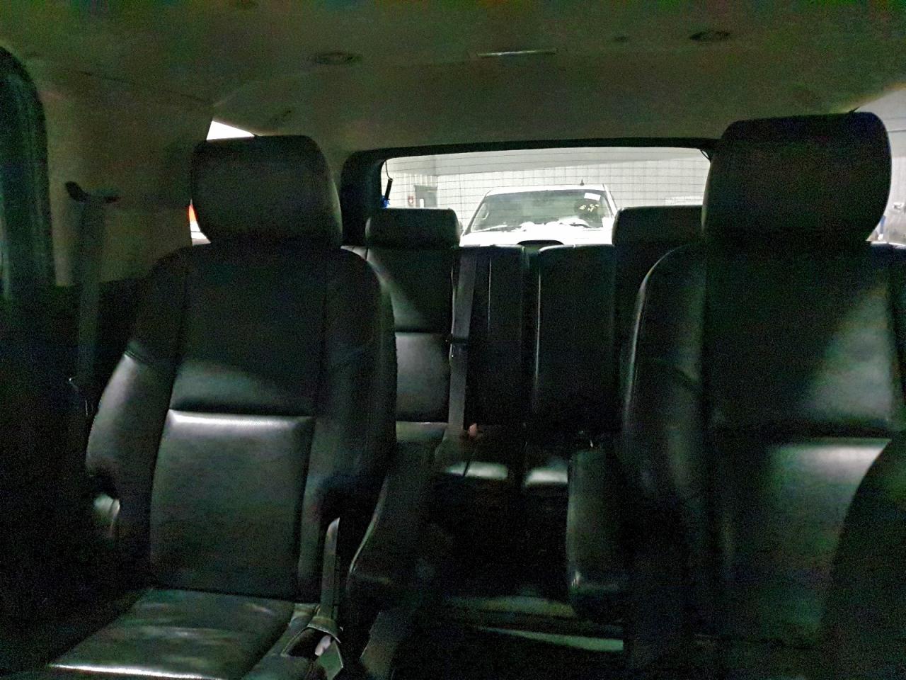 Cadillac Escalade Premium Image 9
