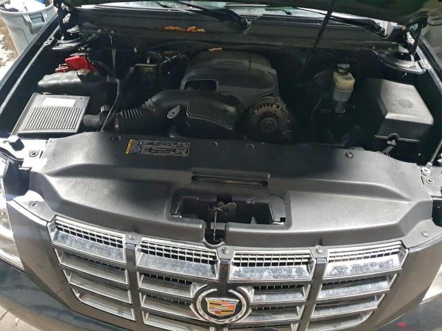 Cadillac Escalade Premium Image 3
