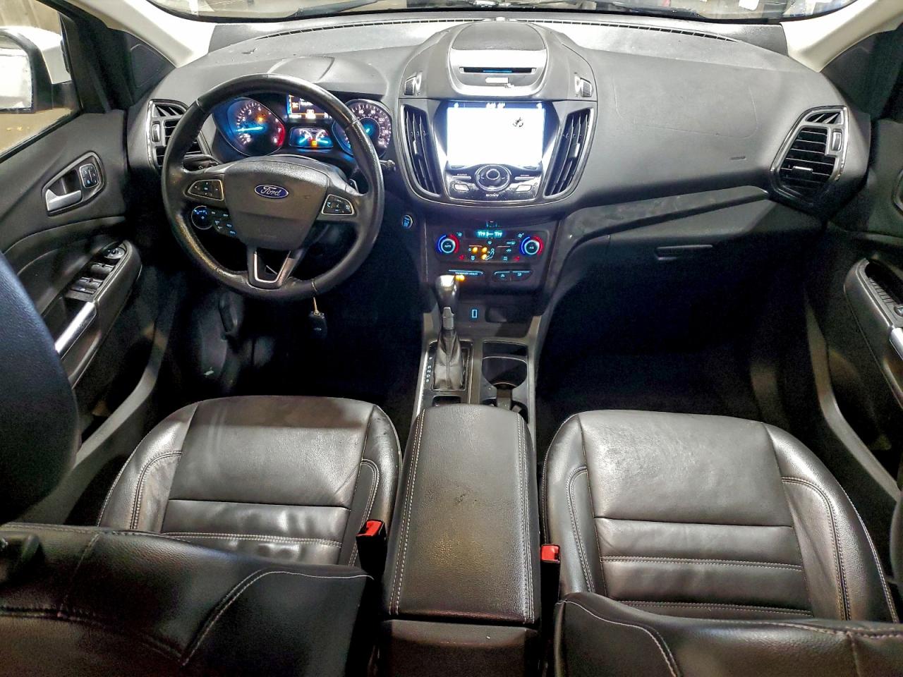 Ford Escape Titanium Image 3