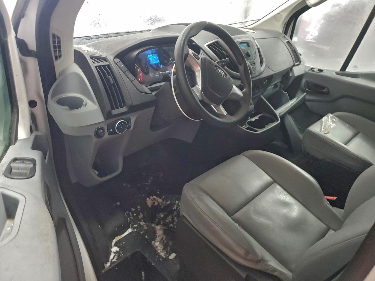 Ford Transit T-350 Image 13