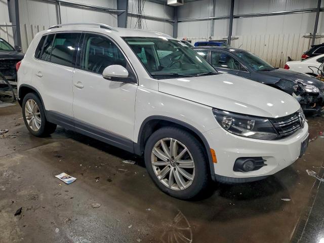 Volkswagen Tiguan S Image 2