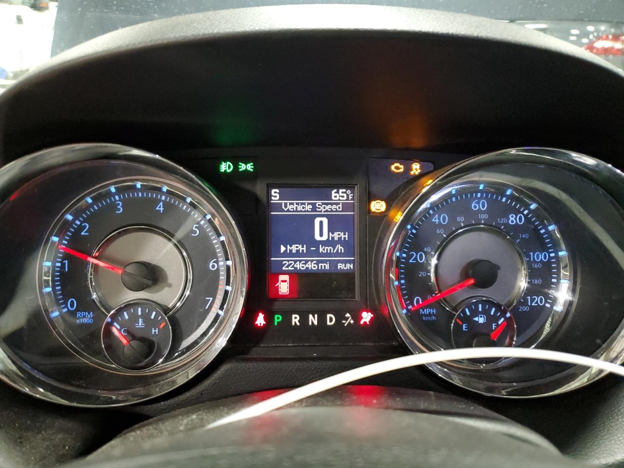 Chrysler Minivan Touring Image 12