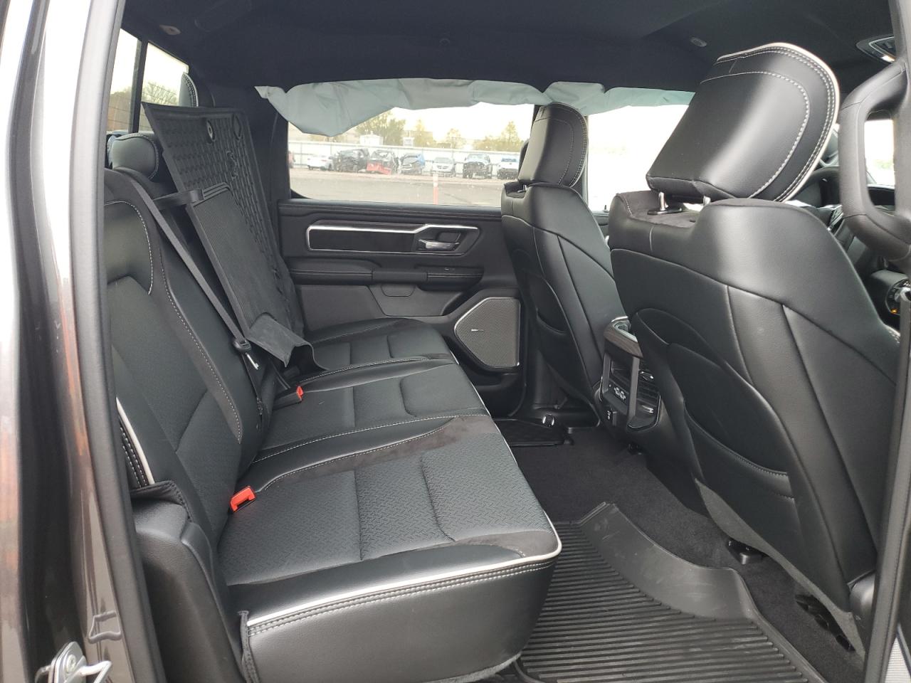 Ram 1500 Laramie Image 10