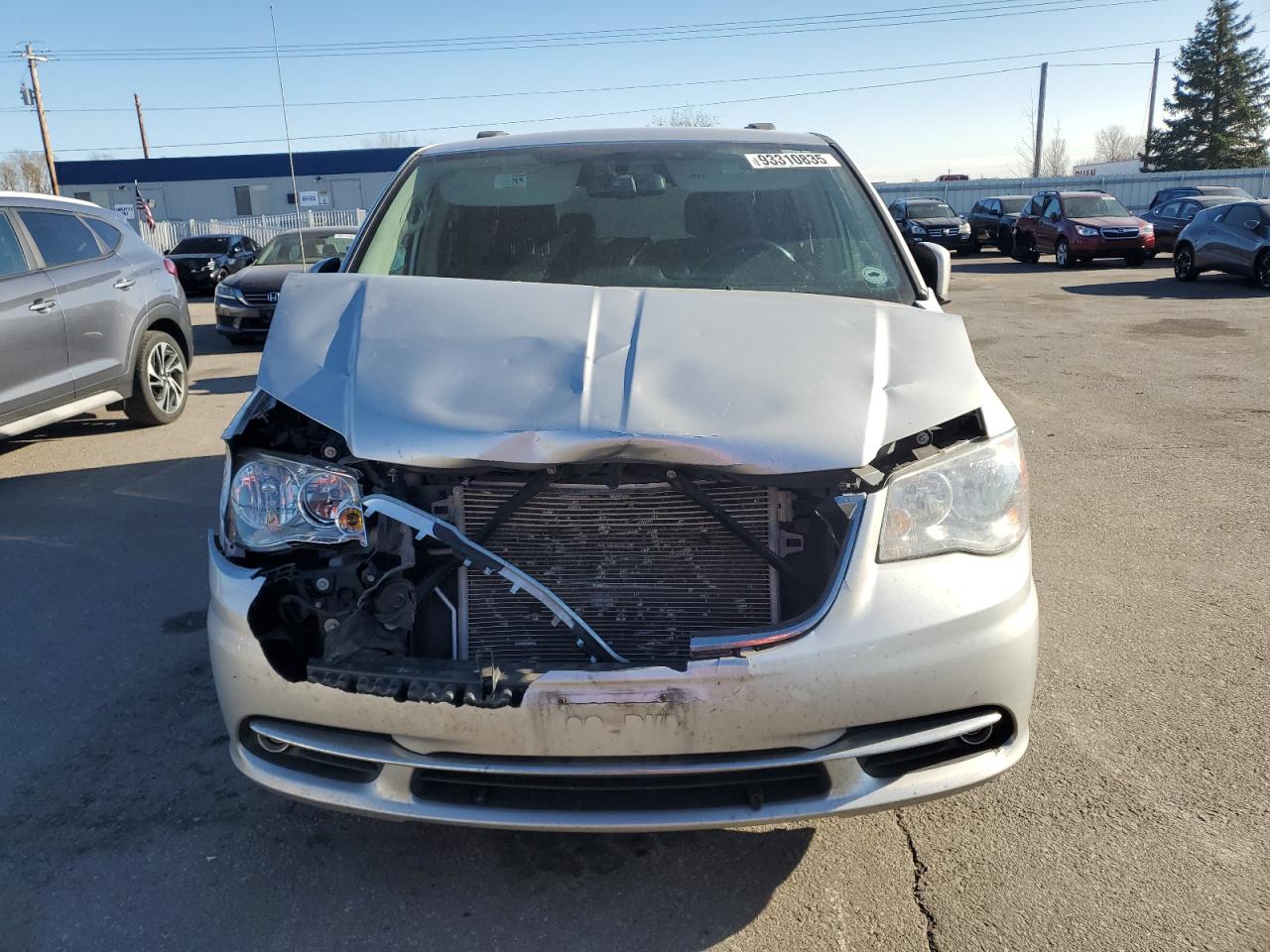 Chrysler Minivan Touring Image 6