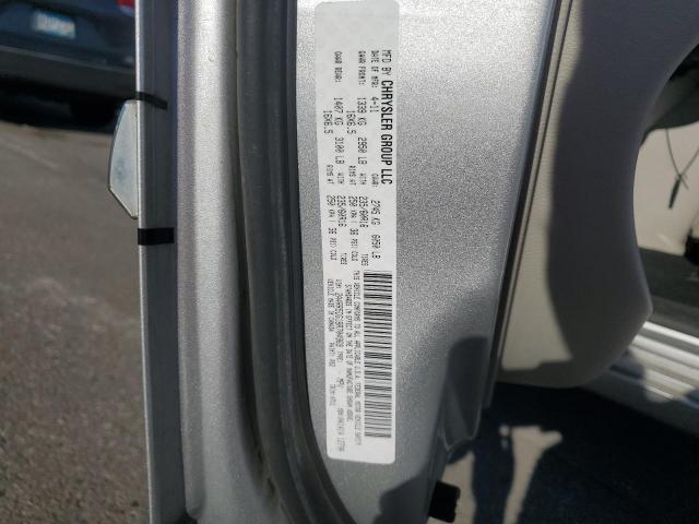 Chrysler Minivan Touring Image 8