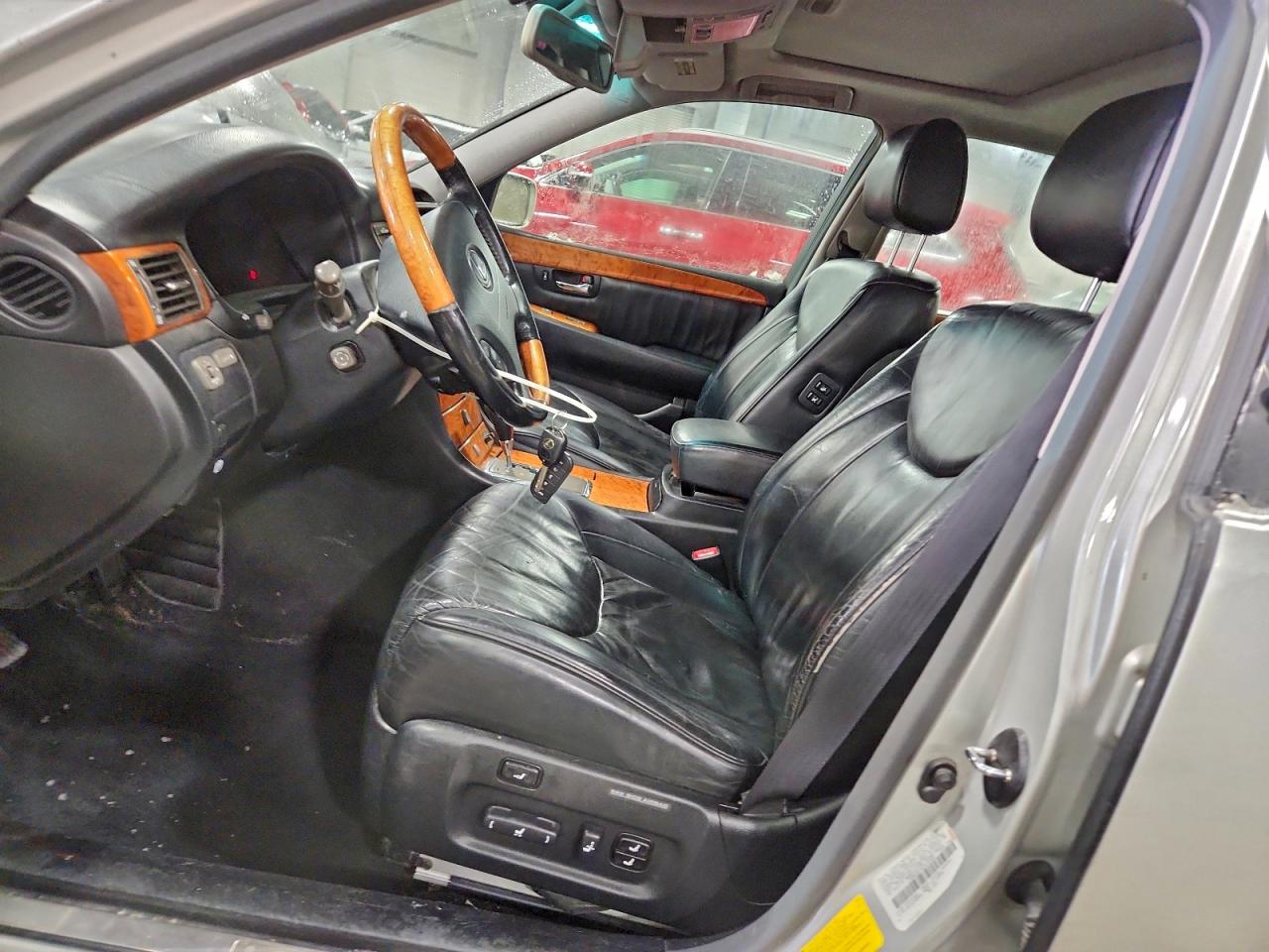 Lexus LS 430 Image 10