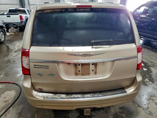 Chrysler Minivan Touring L Image 4