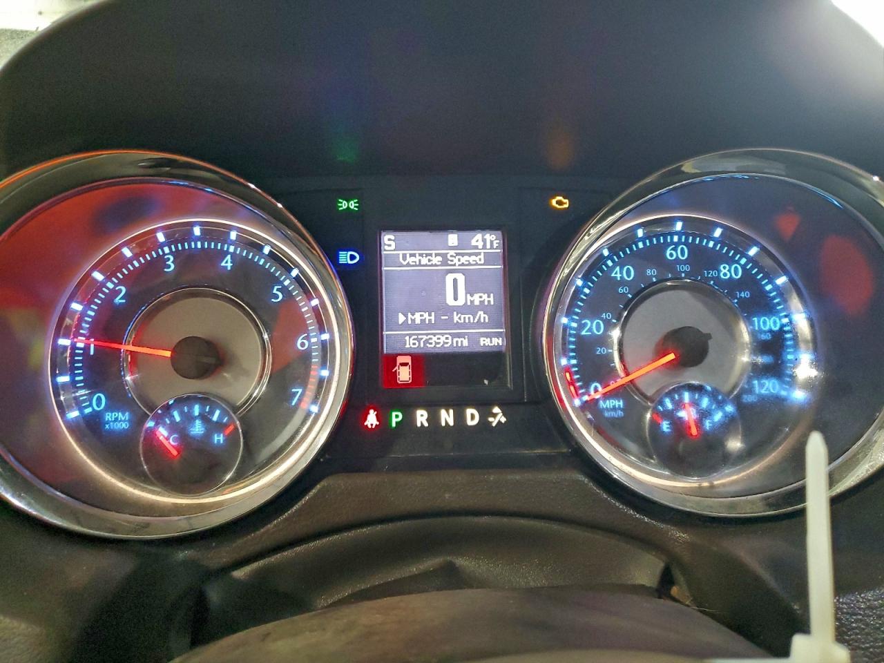 Chrysler Minivan Touring L Image 11