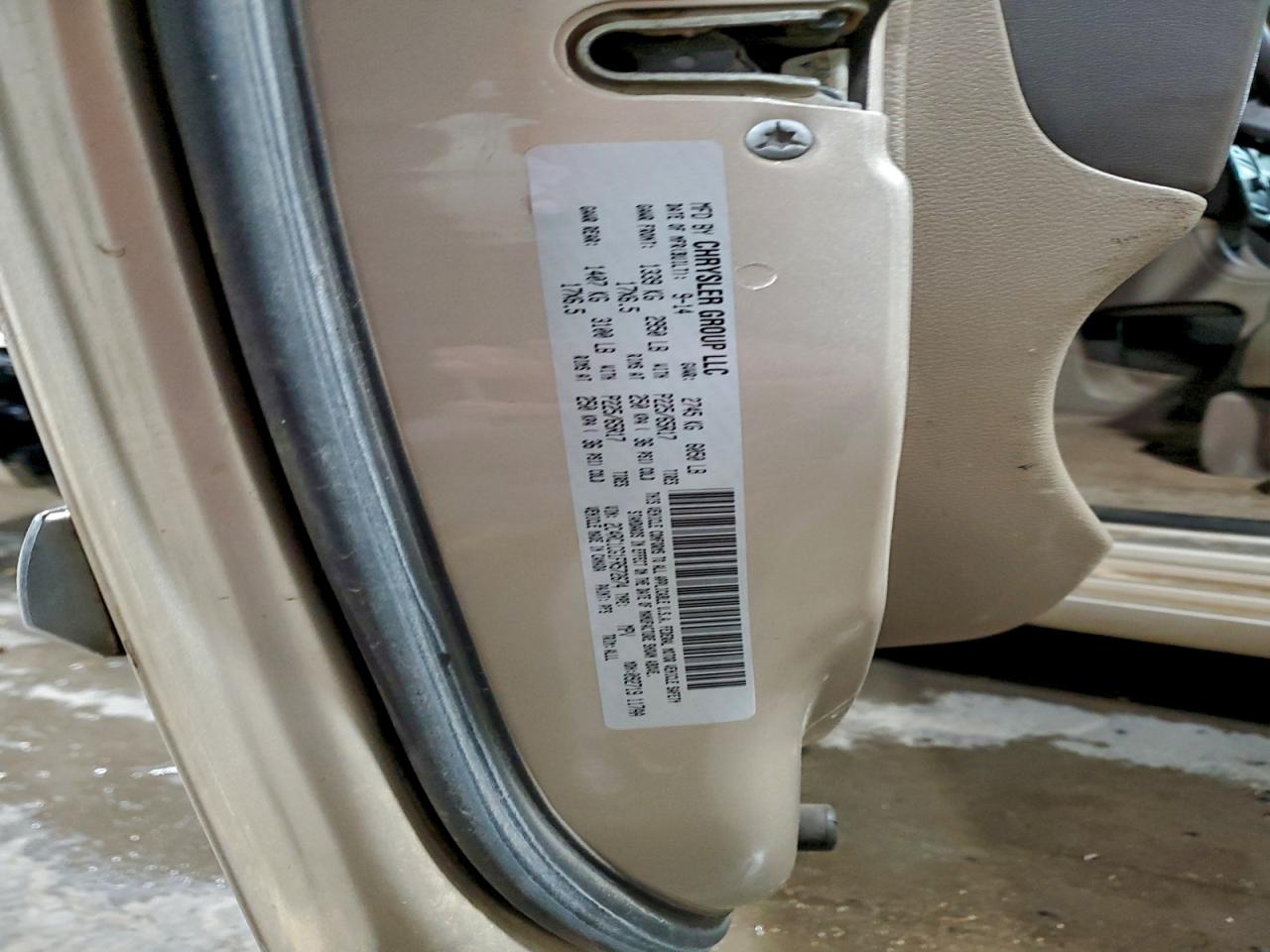 Chrysler Minivan Touring L Image 13