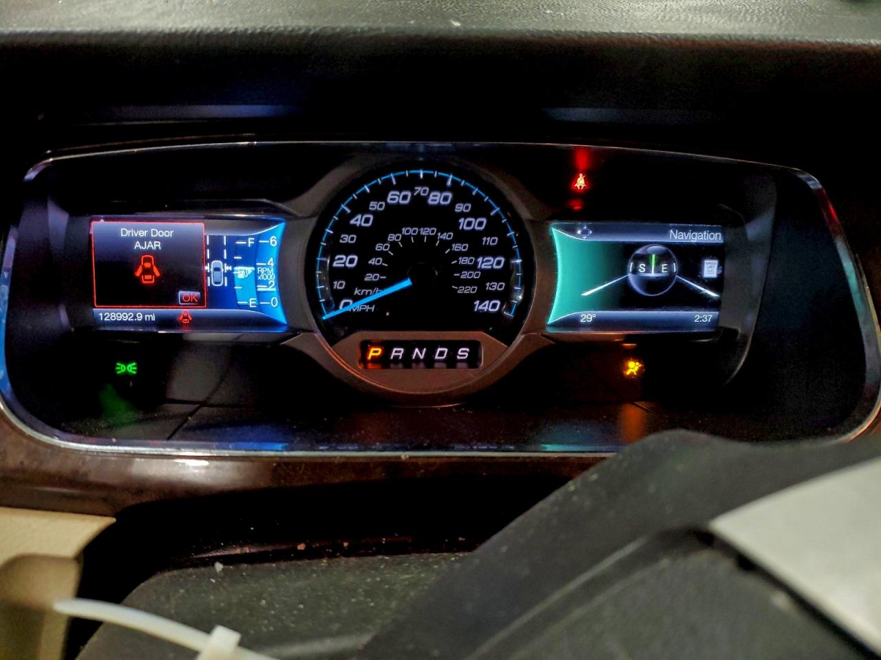 Ford Taurus Limited Image 4