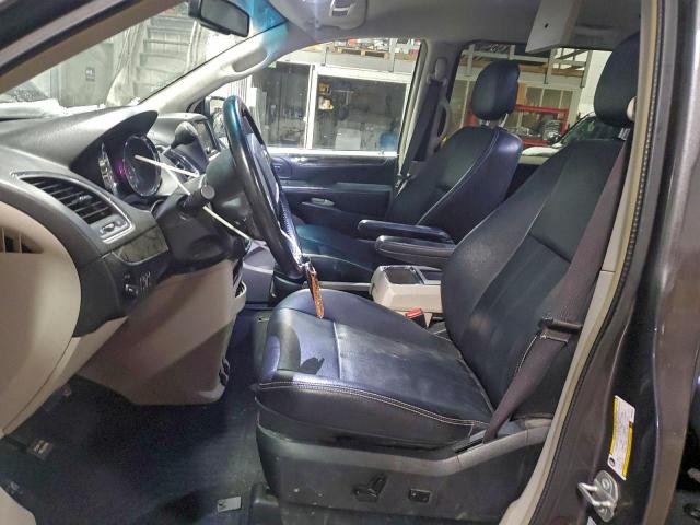 Chrysler Minivan Touring Image 8