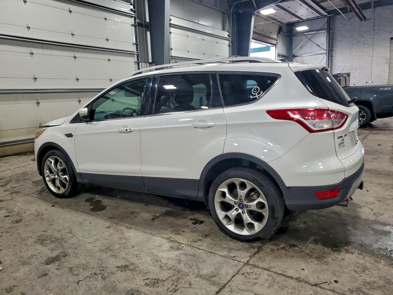 Ford Escape Titanium Image 3