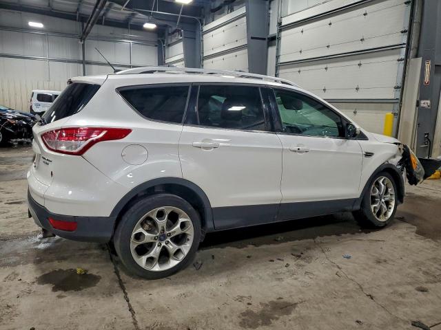 Ford Escape Titanium Image 2