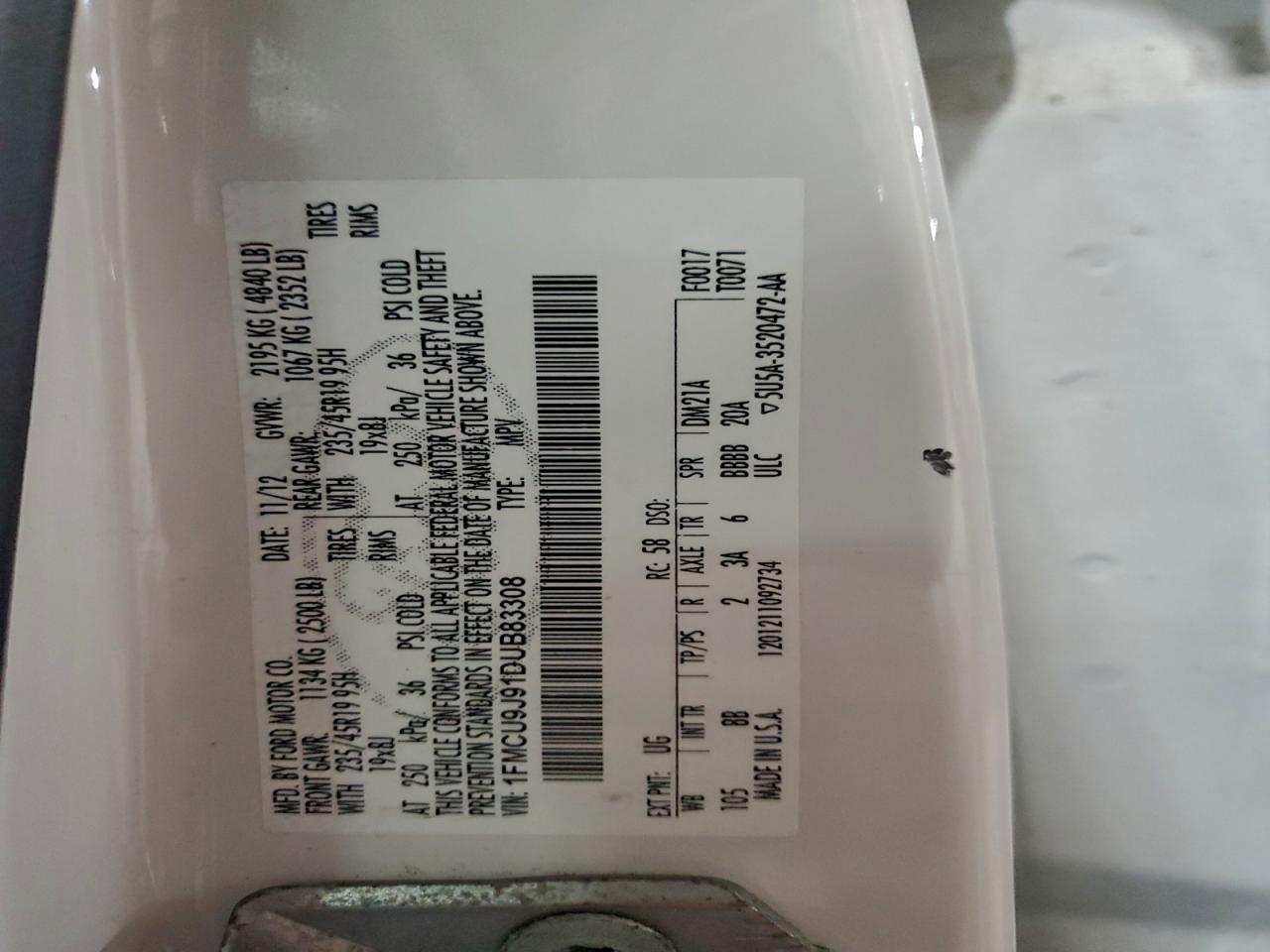 Ford Escape Titanium Image 12