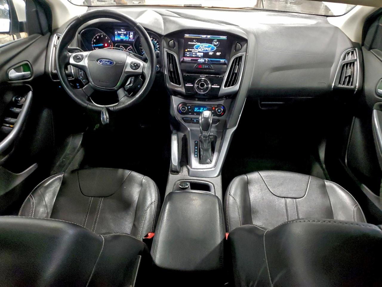 Ford Focus Titanium Image 13