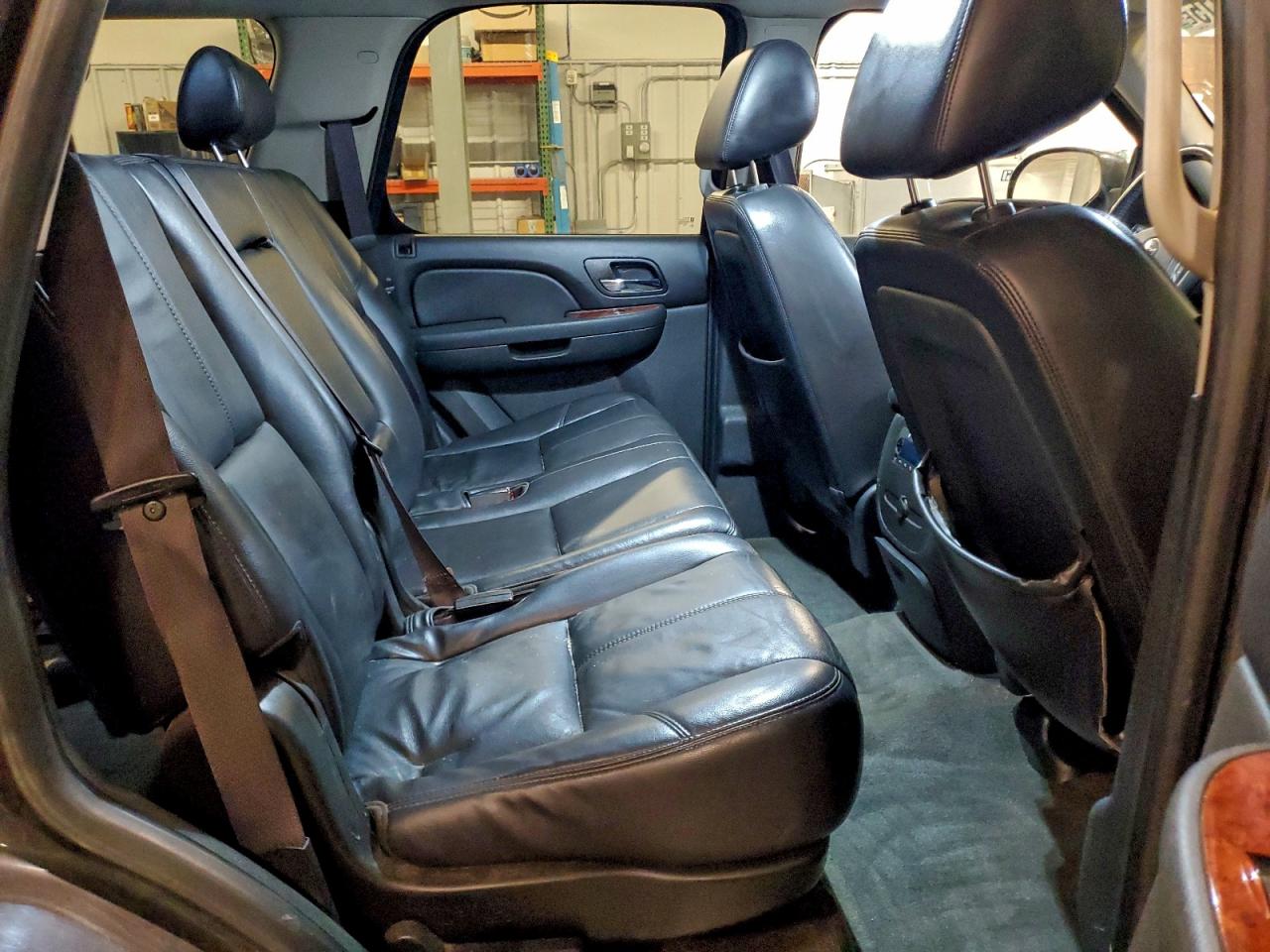 Chevrolet Tahoe K1500 Lt Image 8