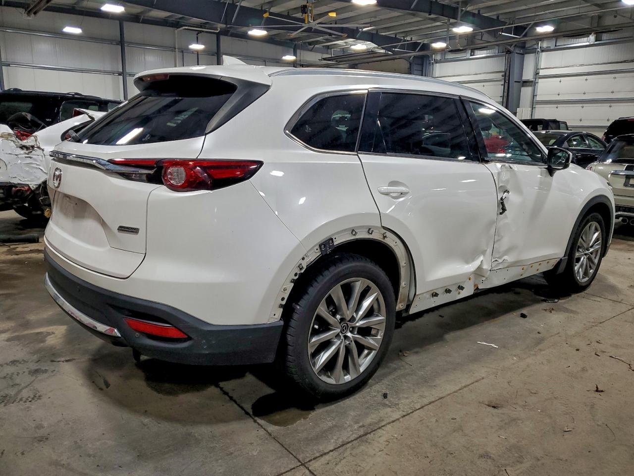 Mazda Cx Signature Image 3