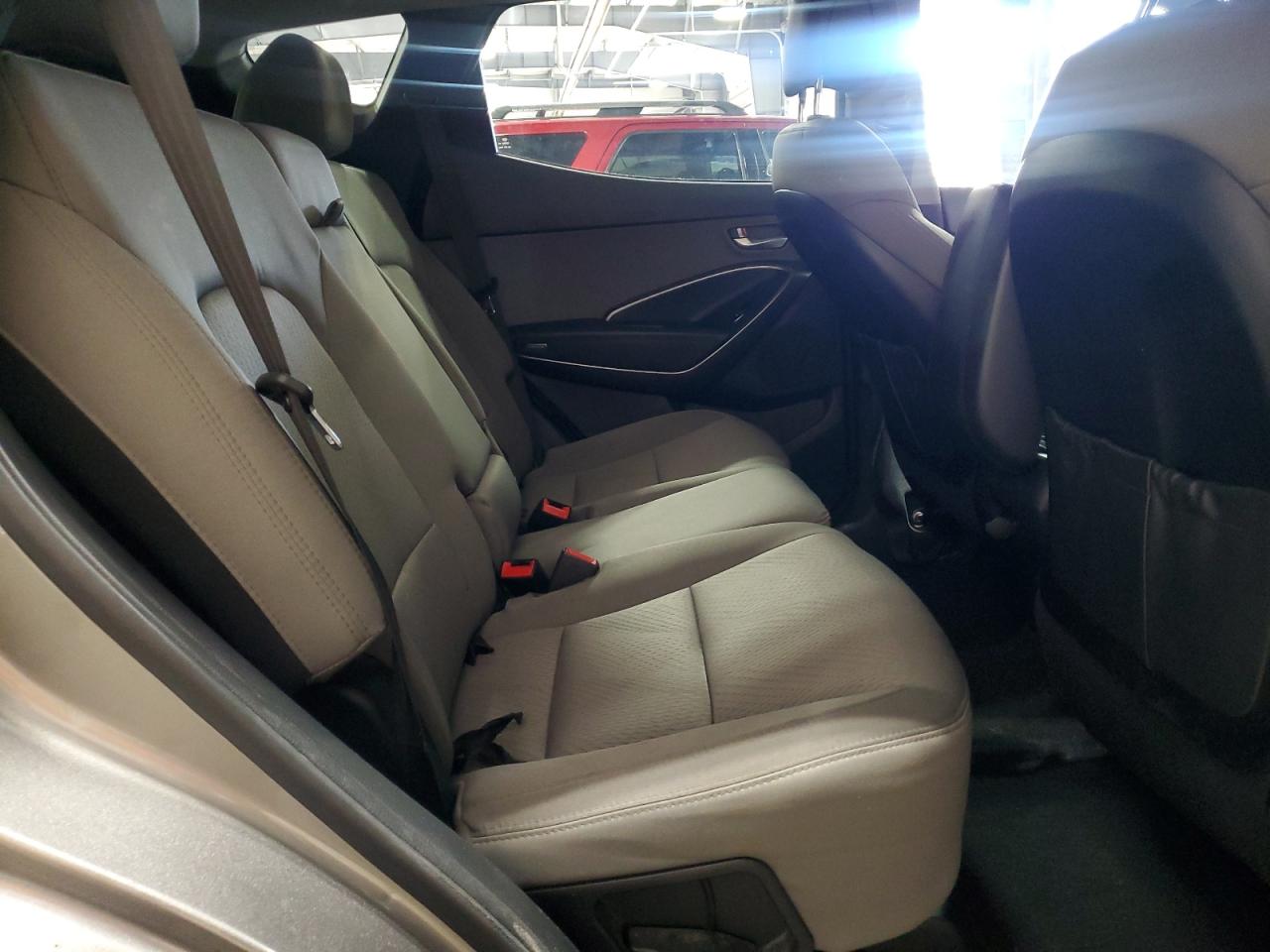 Hyundai SANTA FE Image 4