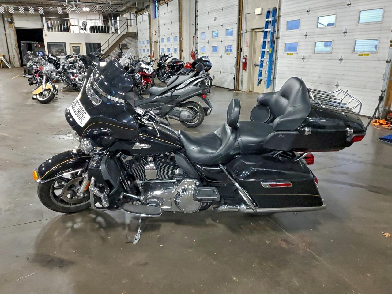 Harley-Davidson Fl Shrine Ultra Limited Image 4