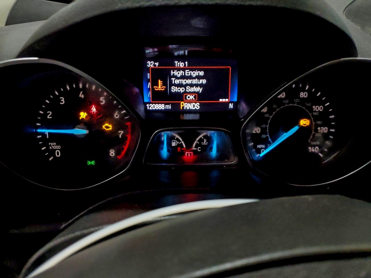 Ford Escape Titanium Image 2