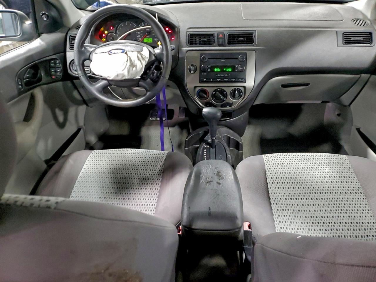 Ford Focus Zx4 Image 7