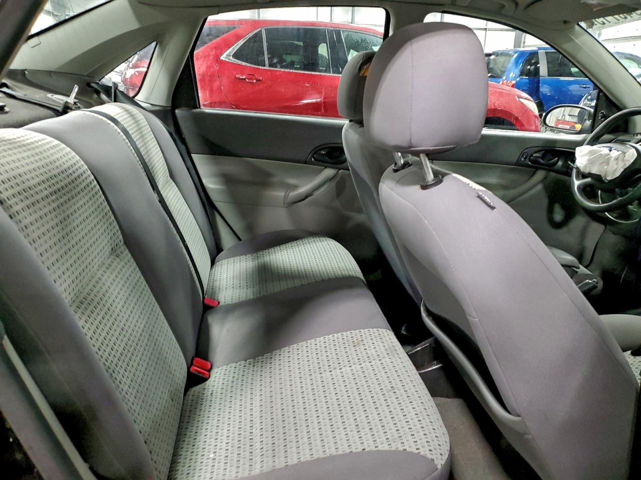 Ford Focus Zx4 Image 8