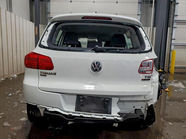 Volkswagen Tiguan S Image 7