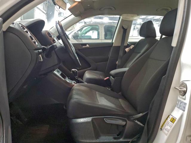 Volkswagen Tiguan S Image 9
