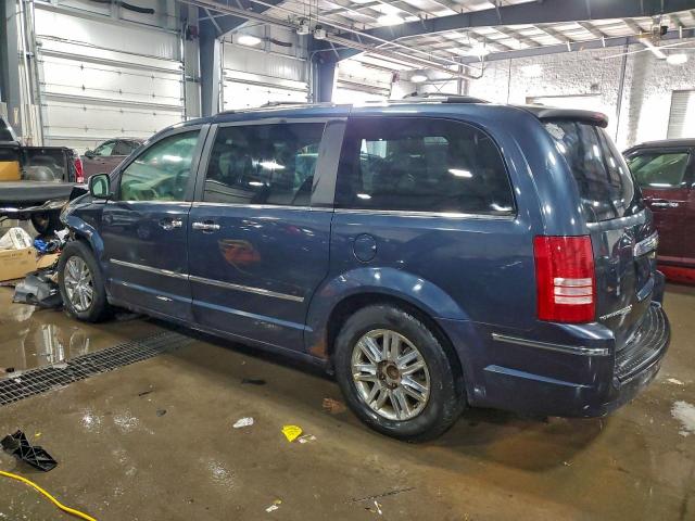 Chrysler Minivan Limited Image 4