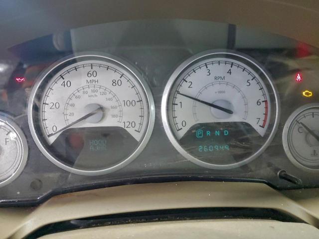 Chrysler Minivan Limited Image 8