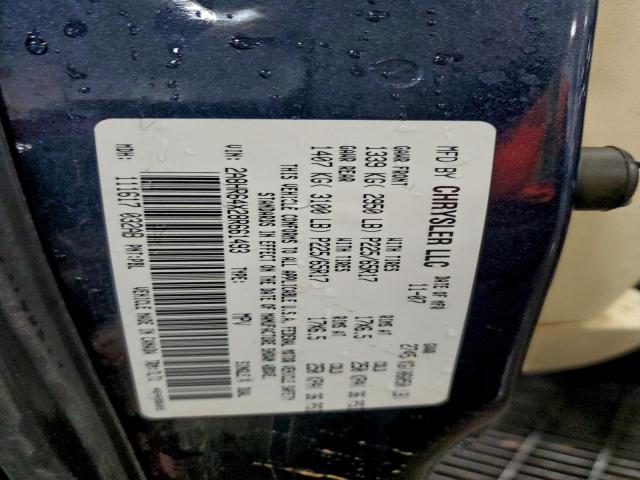 Chrysler Minivan Limited Image 2