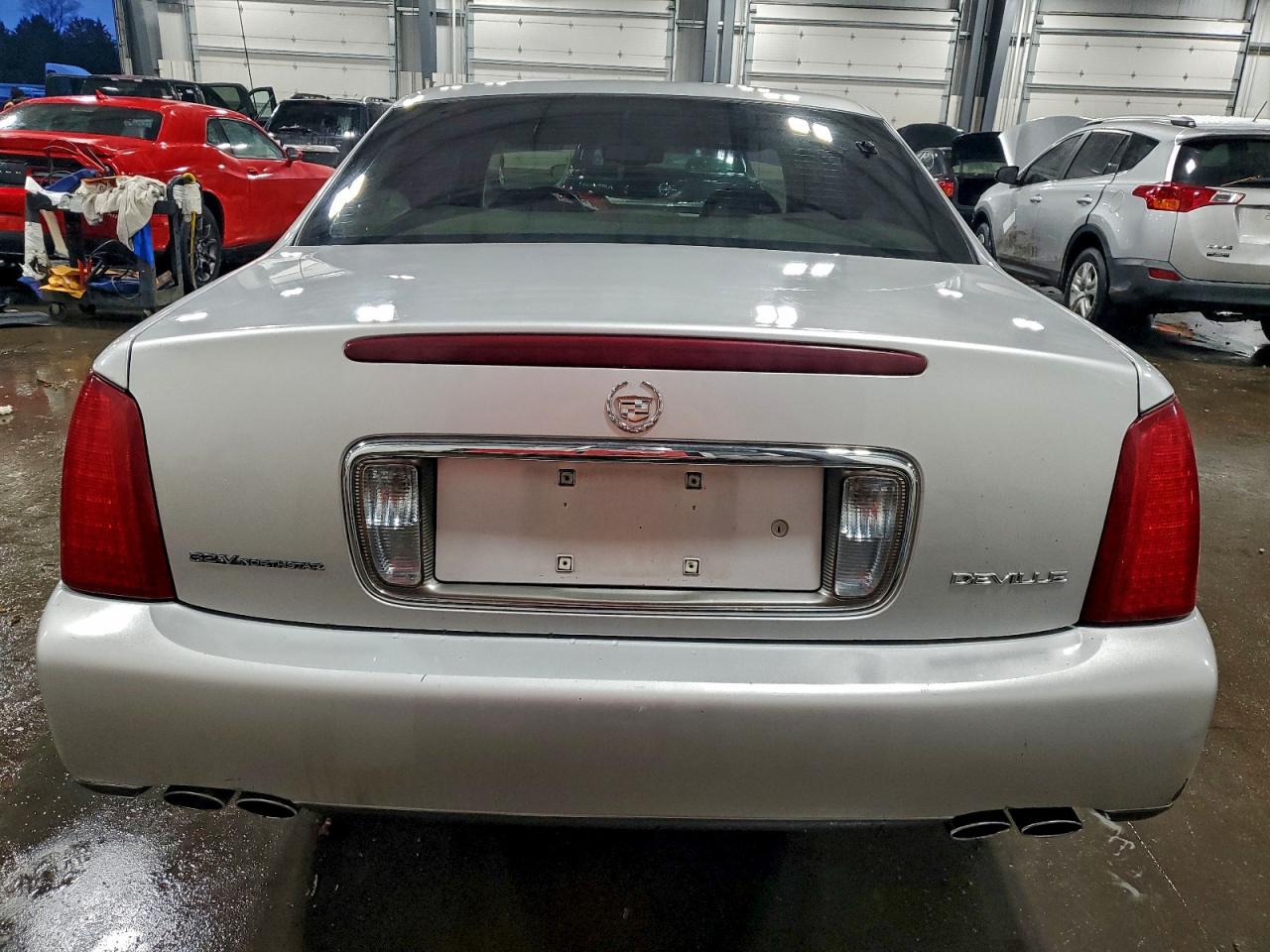 Cadillac DeVille Image 6