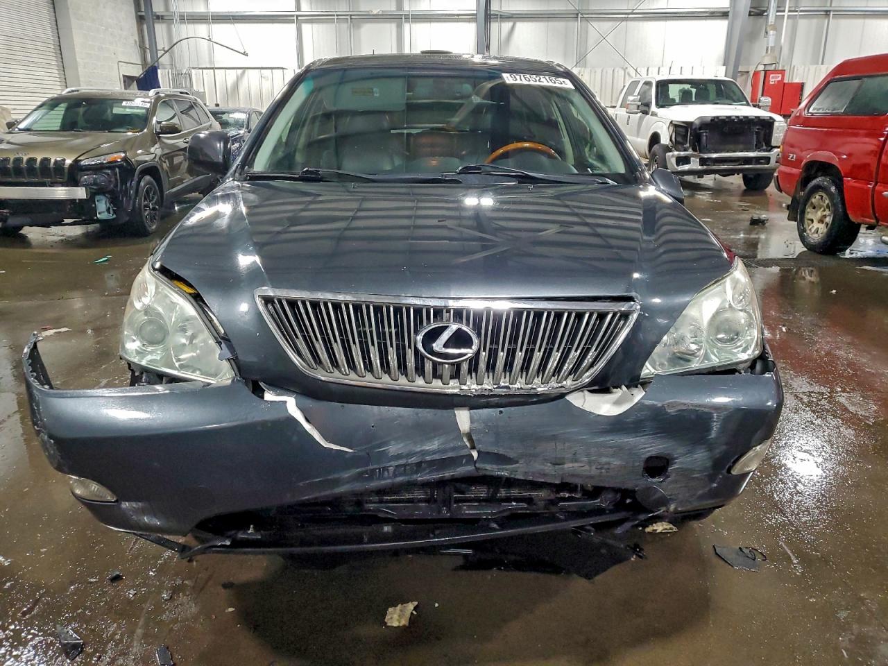 Lexus RX 330 Image 13