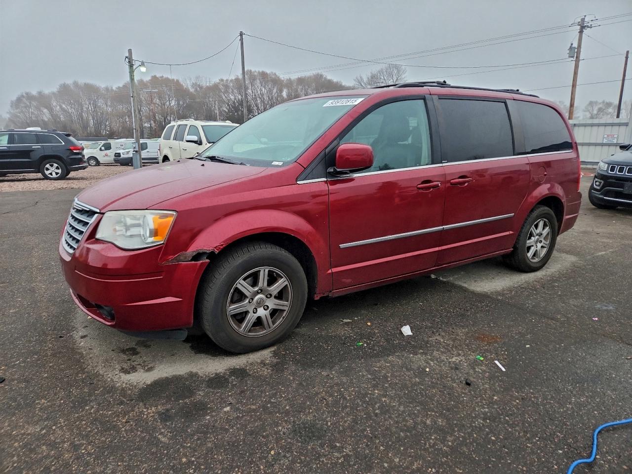Chrysler Minivan Touring Plus Image 1