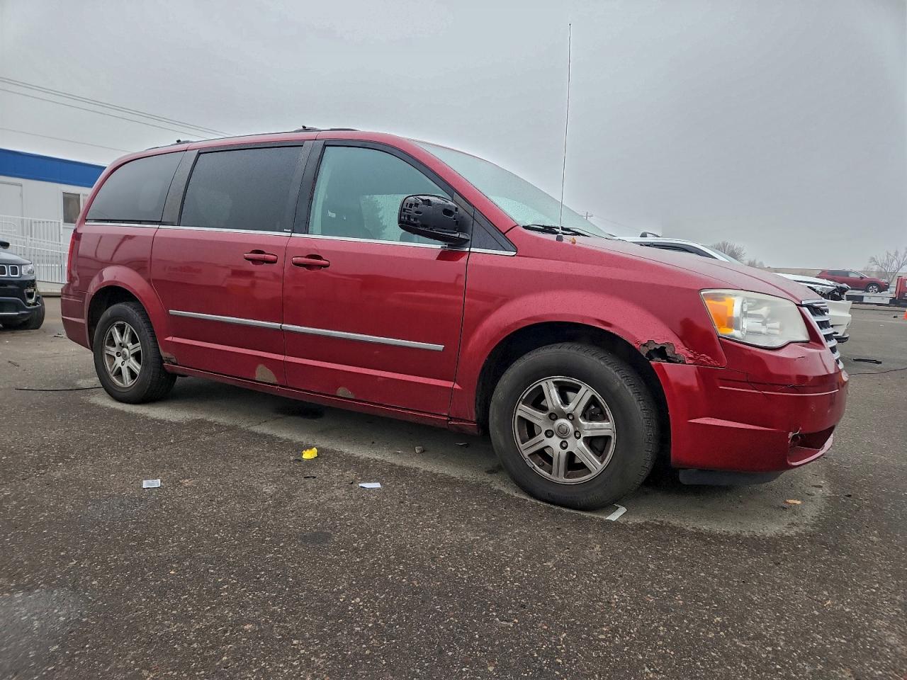 Chrysler Minivan Touring Plus Image 6