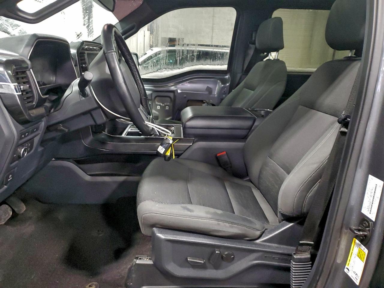 Ford F-150 Supercrew Image 4