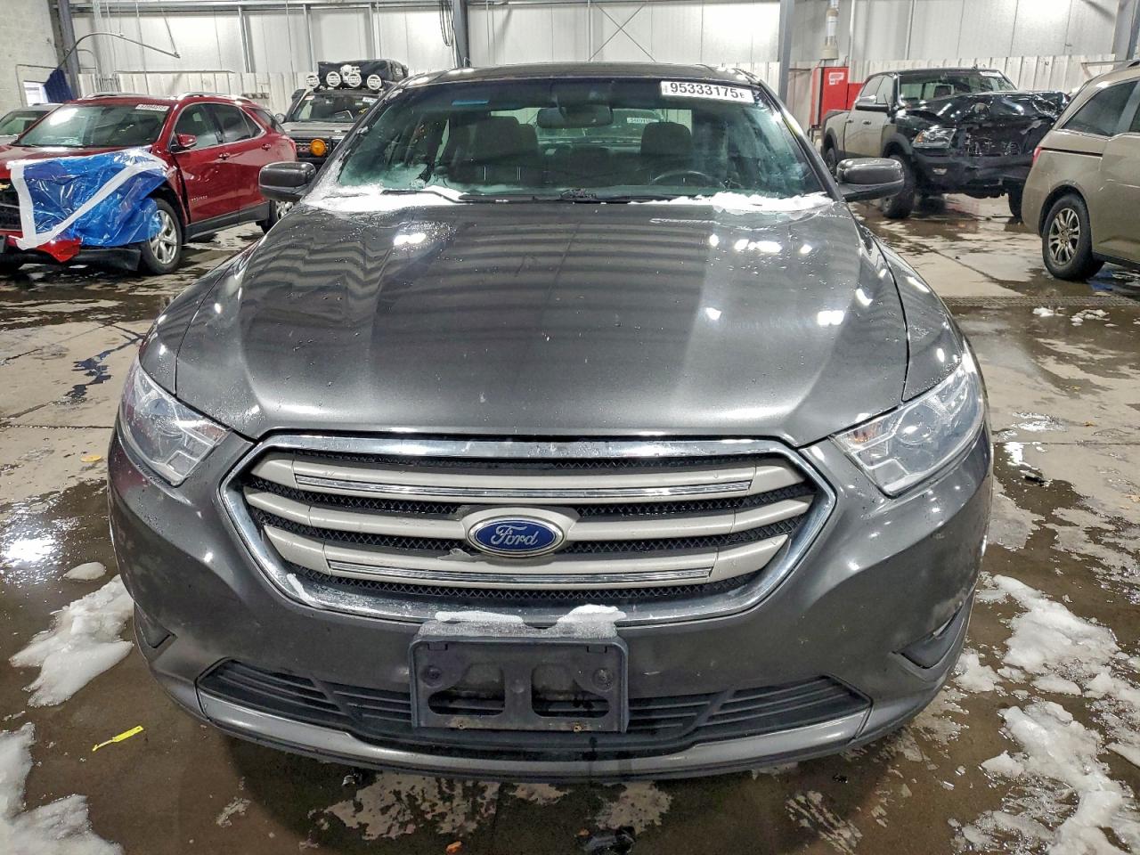 Ford Taurus Sel Image 9