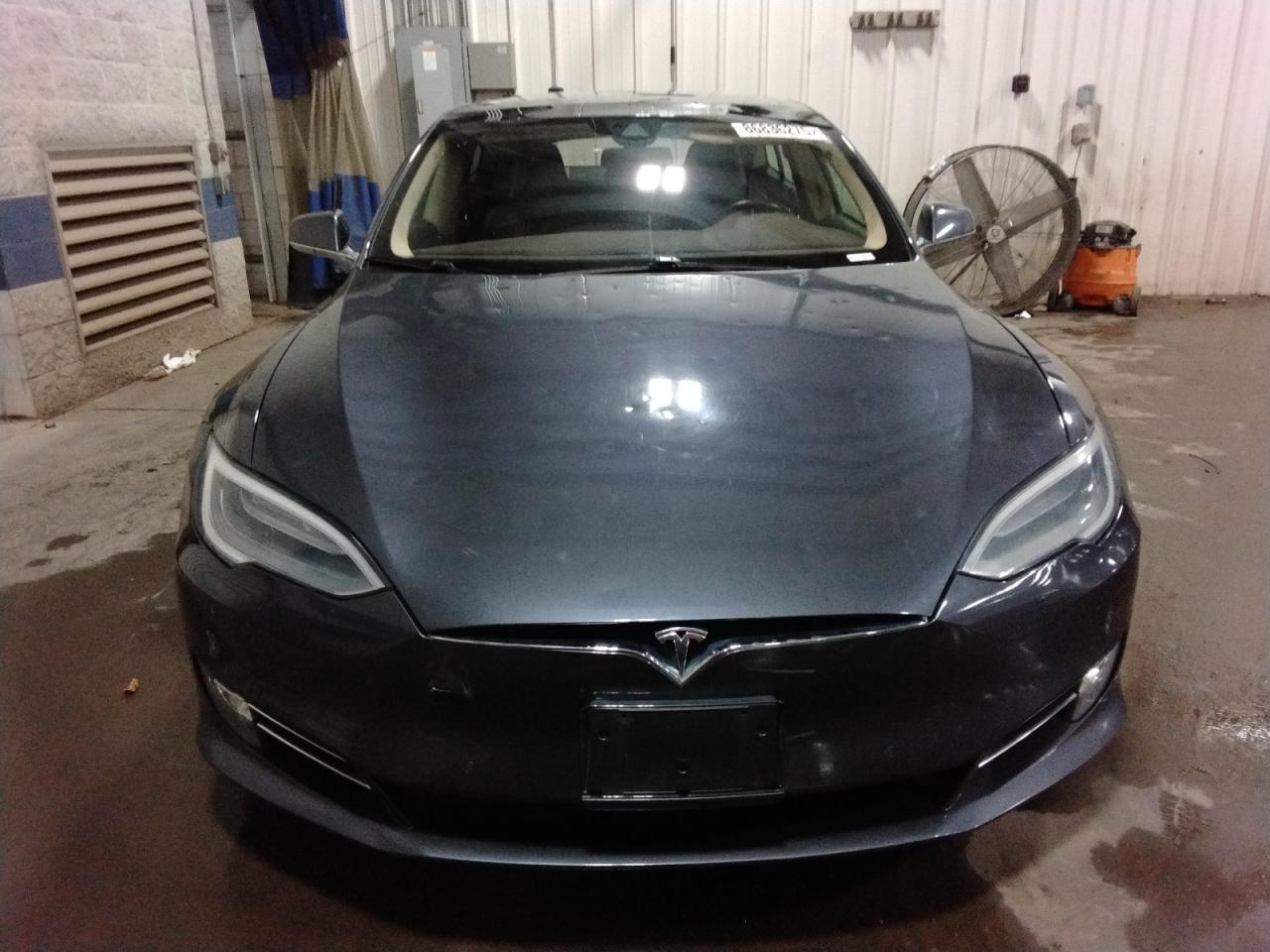Tesla Model S Image 5