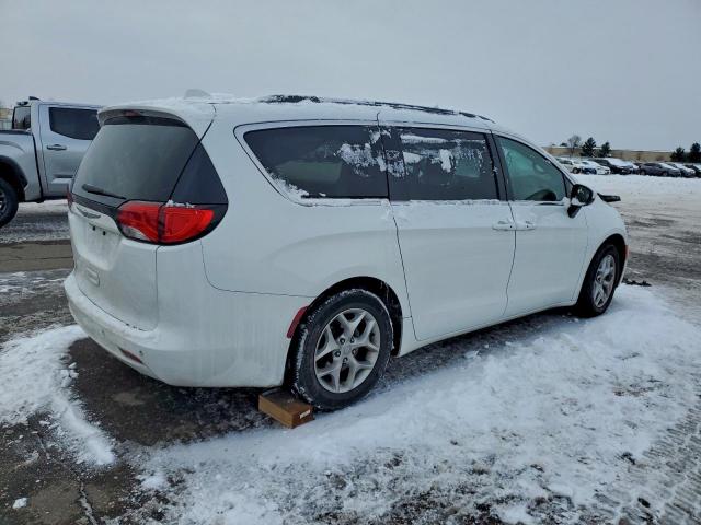 Chrysler Pacifica Touring Image 2