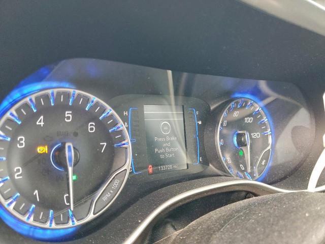 Chrysler Pacifica Touring Image 11