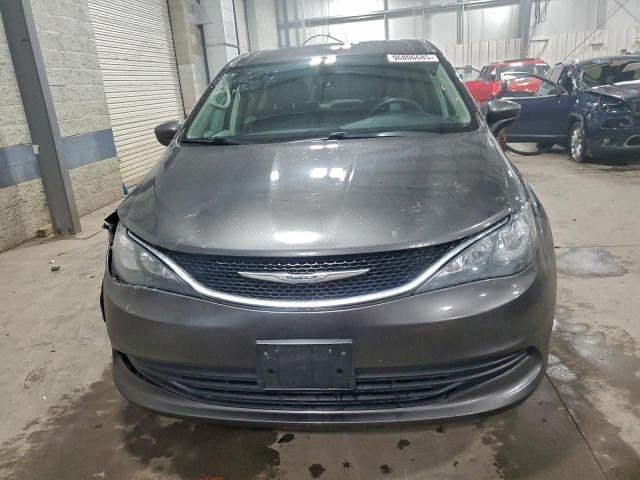 Chrysler Pacifica Touring Image 3