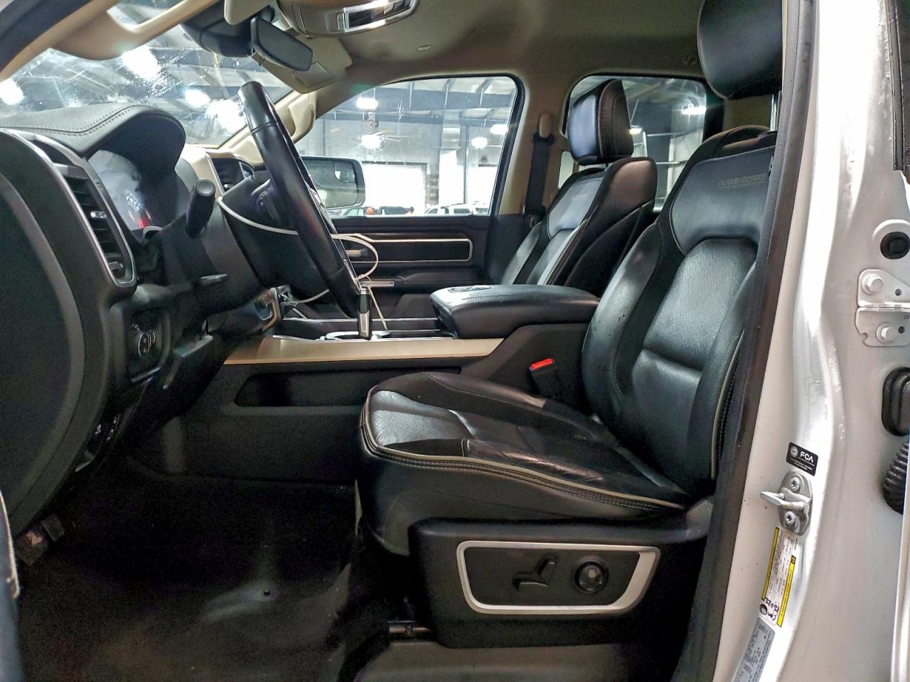 Ram 1500 Laramie Image 11