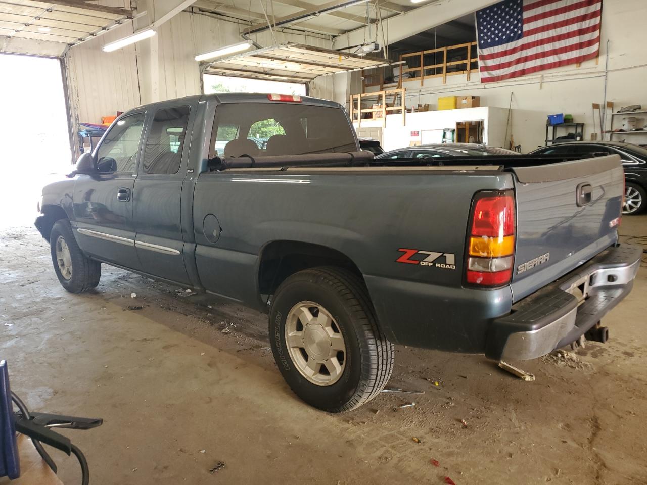 GMC Sierra K1500 Image 2