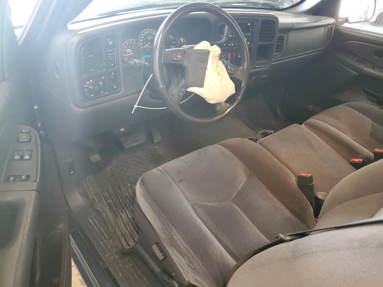 GMC Sierra K1500 Image 6